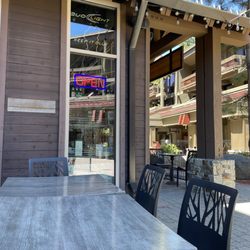 Copper Lane Cafe and Provisions - Outside eating area