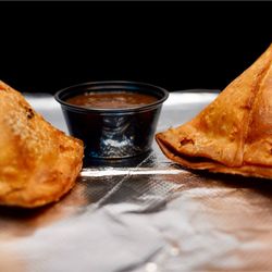 Moon Pizza - Samosa (2 Pieces)