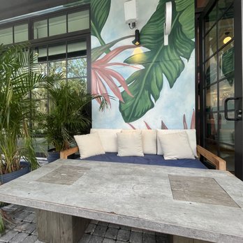 Novela Cafe Social - Outside seating - Breakfast & Brunch Near Me - Miami, Florida
