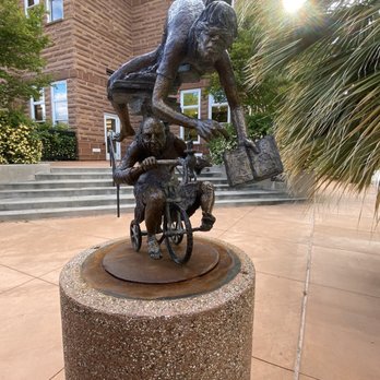 Saint George Town Square - Interesting statue - Parks Near Me - St. George, Utah Saint George Town Square - Interesting statue - Parks Near Me - St. George, Utah