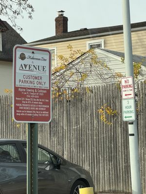 Avenue Social Kitchen & Cocktails by null