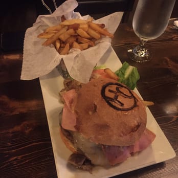 Havana Cafe - Cubano burger- big portions - Cuban Near Me - Bronx, New York