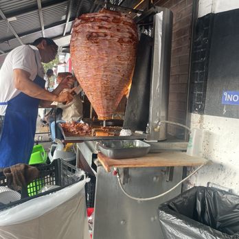 El Vilsito - The famous al pastor trompo - Tacos Near Me - Ciudad de México, DIF El Vilsito - The famous al pastor trompo - Tacos Near Me - Ciudad de México, DIF