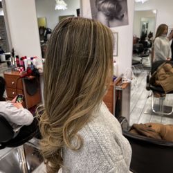 Salon Bella