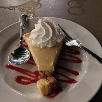 Bluewater Avalon - KEY LIME PIE...IN THE FALL!  WOO HOO! - Seafood Near Me - Avalon, California