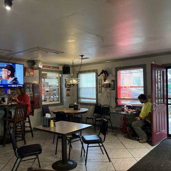 Elwood's Shack - Barbeque Near Me - Memphis, Tennessee