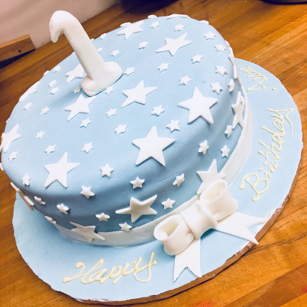 La Farfalla - very cute design  love it - Bakeries Near Me - Newark, California
