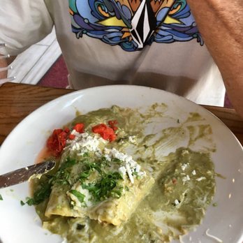 Que Pasa Mexican Cafe - Cilantro cream sauce on these enchiladas! - Mexican Near Me - Visalia, California Que Pasa Mexican Cafe - Cilantro cream sauce on these enchiladas! - Mexican Near Me - Visalia, California