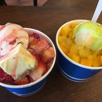 Look Up Dessert Cafe - Strawberry Cream & Mango Pineapple - Ice Cream & Frozen Yogurt Near Me - Chesapeake, Virginia