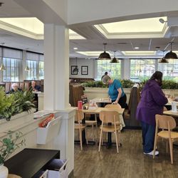 Village Inn - Palatine