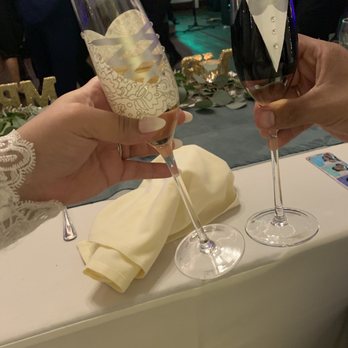 Fairview Green River - Bride and groom table with dance floor - Venues & Event Spaces Near Me - Corona, California Fairview Green River - Bride and groom table with dance floor - Venues & Event Spaces Near Me - Corona, California