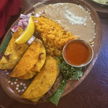 Rosa Madera - Lunch special mini birria tacos - Mexican Near Me - Camarillo, California Rosa Madera - Lunch special mini birria tacos - Mexican Near Me - Camarillo, California