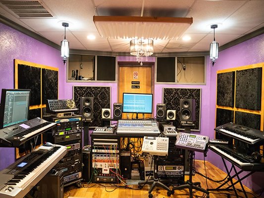 II Elite Media Group