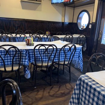 Quarterdeck - Seating inside - Seafood Near Me - Arlington, Virginia