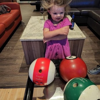 Pinstripes - Bowling Near Me - San Mateo, California