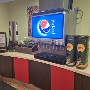 Fazoli's - Drink and condiments station - Italian Near Me - Mesa, Arizona