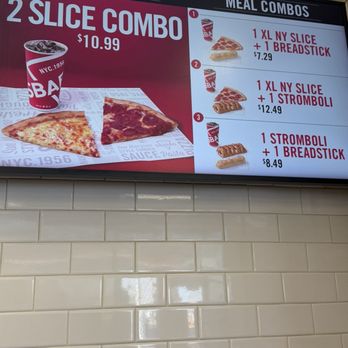Sbarro - Menú 24" Pepperoni, Sausage and Bacon Stromboli - Italian Near Me - Henderson, Nevada Sbarro - Menú 24" Pepperoni, Sausage and Bacon Stromboli - Italian Near Me - Henderson, Nevada