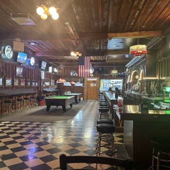Perks Place - Inside from back of dining room. - American Near Me - Mackay, Idaho