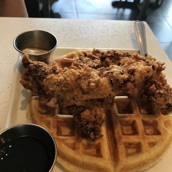 Hungry Crowd - Chicken and Waffles - New American Near Me - Los Angeles, California