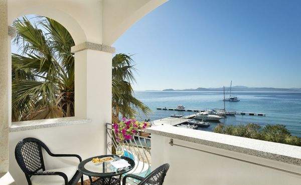 Gabbiano Azzurro Hotel & Suites by null
