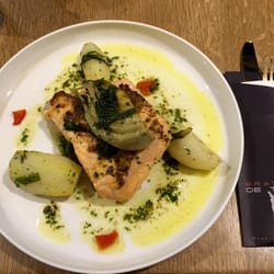 De Trompet - Salmon with fennel and potato. Delicious!