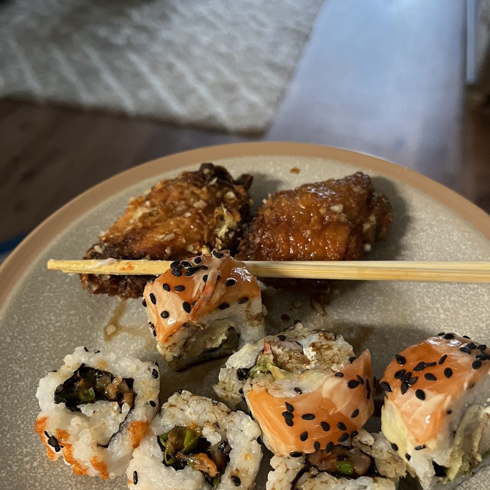 Konshale Sushi - Rolls and wings - Sushi Bars Near Me - Columbus, Ohio Konshale Sushi - Rolls and wings - Sushi Bars Near Me - Columbus, Ohio