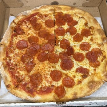Walt's Original Primo Pizza - Half white/half Cheese (14" Medium) + Pepperoni - Italian Near Me - Egg Harbor Township, New Jersey
