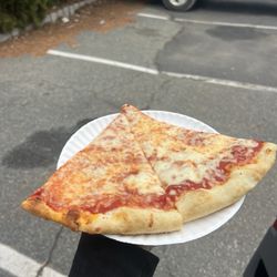 Joe's Pizzeria - Plane slices