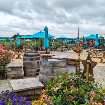 Fox Hollow Vineyards - Wine Tasting Room Near Me - Holmdel, New Jersey Fox Hollow Vineyards - Wine Tasting Room Near Me - Holmdel, New Jersey