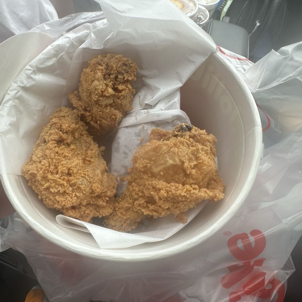 Jollibee - 6pc Chickenjoy Meal Deal - Fast Food Near Me - Virginia Beach, Virginia Jollibee - 6pc Chickenjoy Meal Deal - Fast Food Near Me - Virginia Beach, Virginia