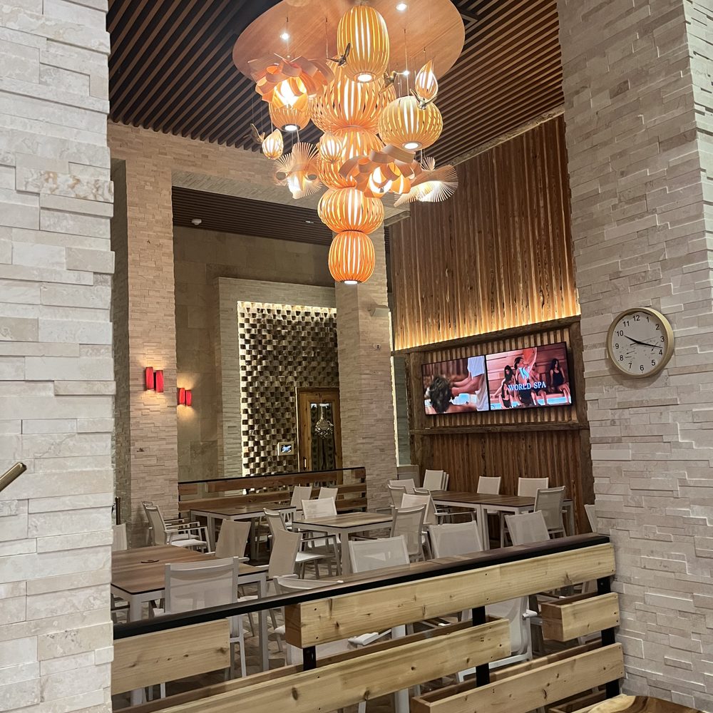 World Spa - Restaurant eating area - Day Spas Near Me - Brooklyn, New York World Spa - Restaurant eating area - Day Spas Near Me - Brooklyn, New York