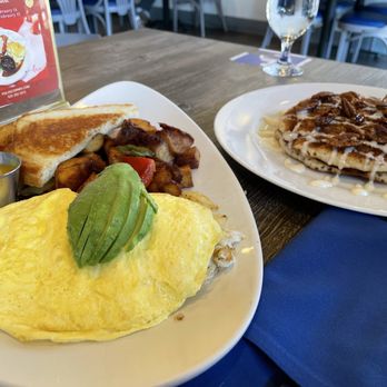 Polo’s Corner - Crab omelette with perfectly cooked potatoes and fresh sourdough. - New American Near Me - Livermore, California