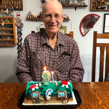 Dairy Queen - Dad with his DQ cake - Fast Food Near Me - Lexington, Minnesota Dairy Queen - Dad with his DQ cake - Fast Food Near Me - Lexington, Minnesota