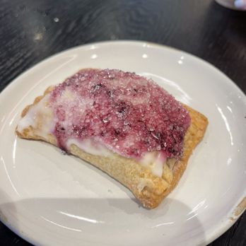 Capital One Lounge - Blueberry pop tart - Airport Lounges Near Me - Dulles, Virginia Capital One Lounge - Blueberry pop tart - Airport Lounges Near Me - Dulles, Virginia