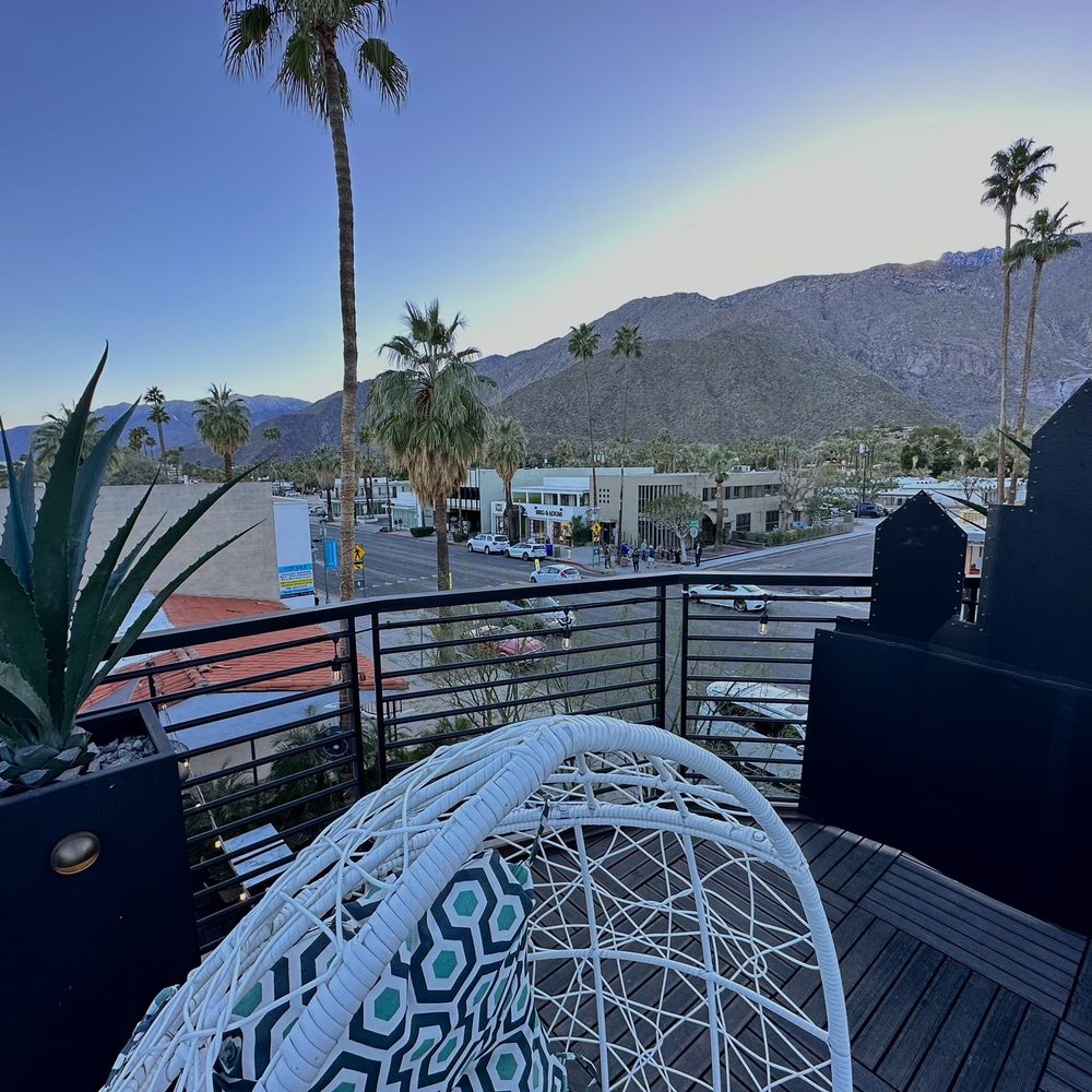 Flannery Exchange - Shared Office Spaces Near Me - Palm Springs, California
