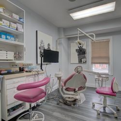 Advanced Cosmetic and Laser Dentistry - Patient Room 2