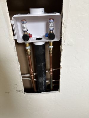 Rival Plumbing Logo