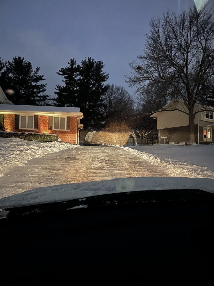 CORN FED SNOW REMOVAL AND LAWN CARE Ankeny, Iowa Snow Removal