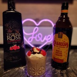 JJ's Cocktail Lounge - Strawberry Mudslide
