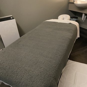 Spa U’ilani - Skin Care Near Me - Honolulu, Hawaii Spa U’ilani - Skin Care Near Me - Honolulu, Hawaii