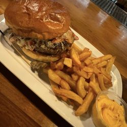 Rudys - Smashed Blue Burger