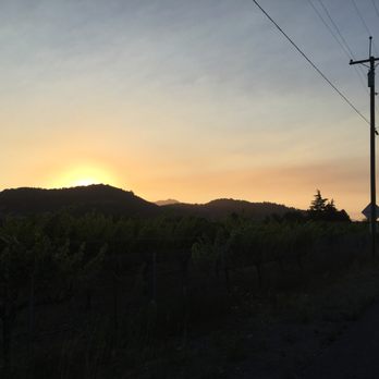Vintage House - Don't miss the Sunset. - Hotels Near Me - Yountville, California Vintage House - Don't miss the Sunset. - Hotels Near Me - Yountville, California