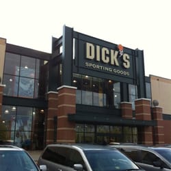 DICK'S Sporting Goods - Massive store - abundant parking