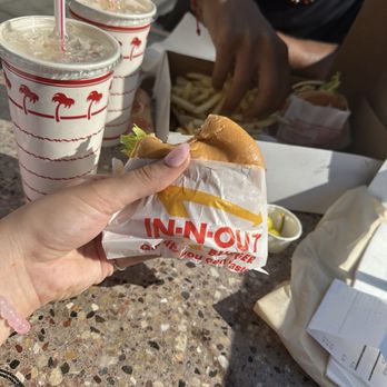 In-N-Out Burger - Fast Food Near Me - Hollywood, California In-N-Out Burger - Fast Food Near Me - Hollywood, California