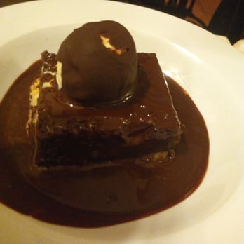 Via Augusta - Brownie con chocolate y helado - Pizza Near Me - Massalfassar, V Via Augusta - Brownie con chocolate y helado - Pizza Near Me - Massalfassar, V