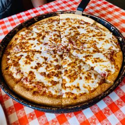 Pizza Hut - Extra cheese pan pizza
