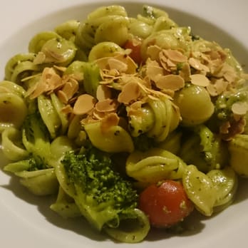 Ars Vinorum - Gnocchi brocolis et amandes - Italian Near Me - Brussels, BRU Ars Vinorum - Gnocchi brocolis et amandes - Italian Near Me - Brussels, BRU