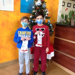 Sonrisa Dental - Happy with their goodies