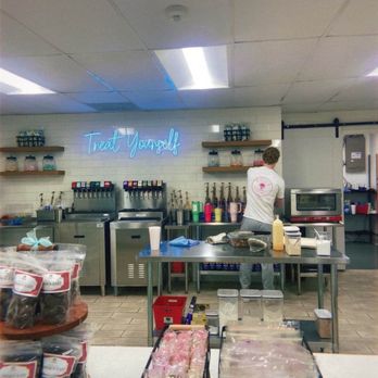 Coco’s Sodas + Sweets - Line of Stanley's for Thursday $2 drink deal - Desserts Near Me - Vienna, Virginia
