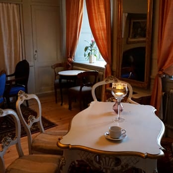 Södertuna Slott - Afternoon tea on Valentine's Day - Hotels Near Me - Gnesta, D